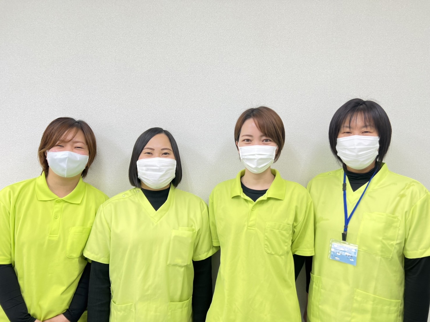 スタッフ写真女性活躍中！