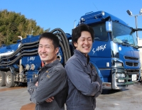 作業は3人1組、チームワークが大事です